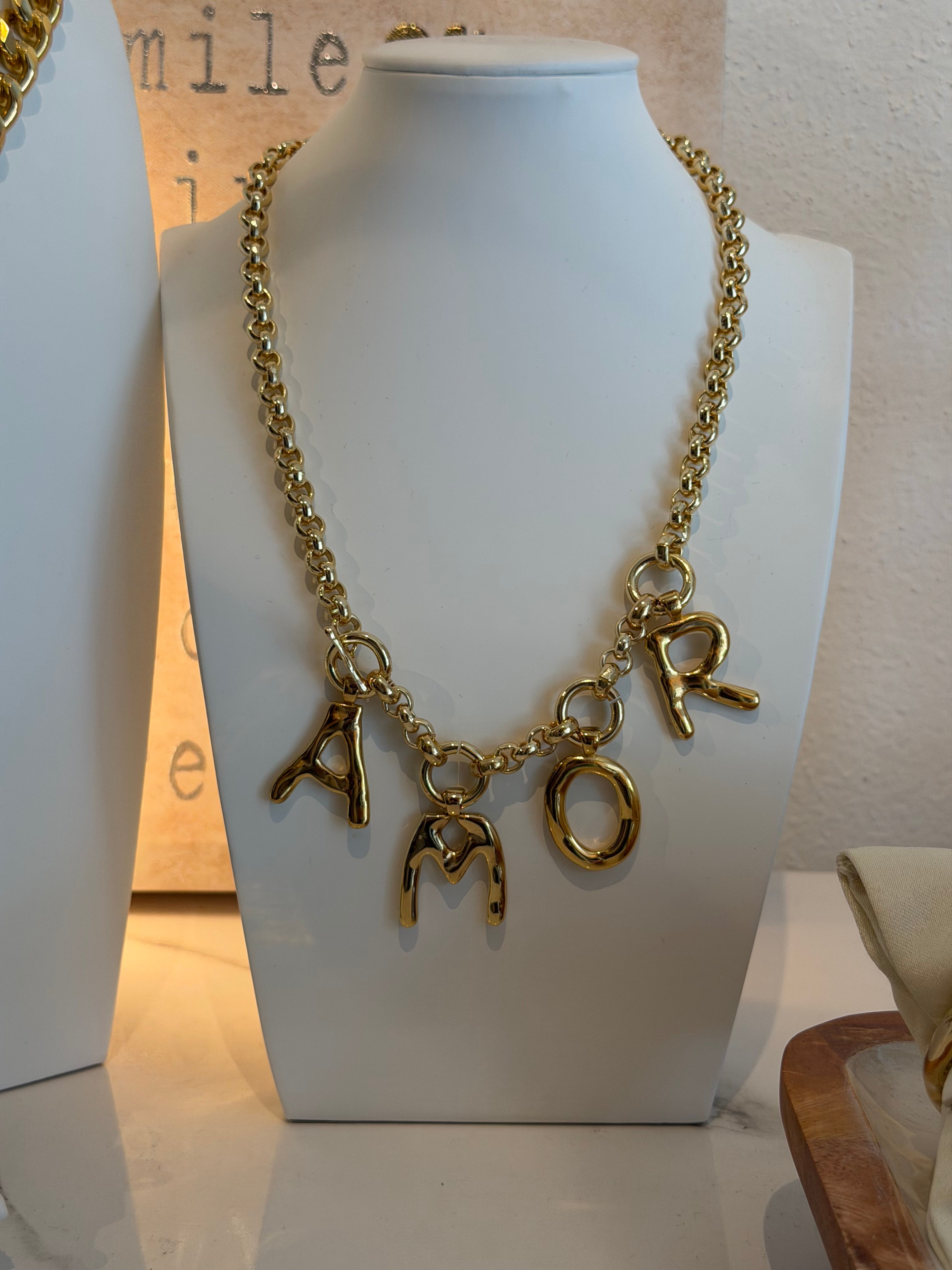 Collar AMOR