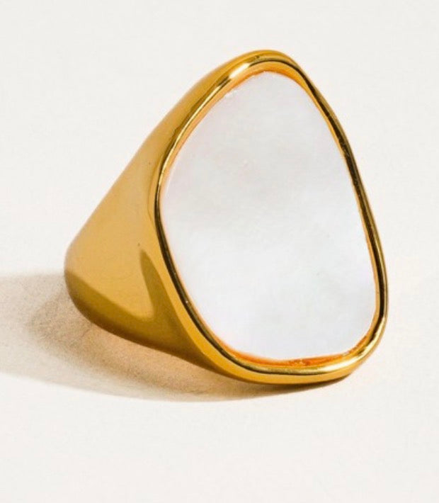 Gold & Pearl Ring