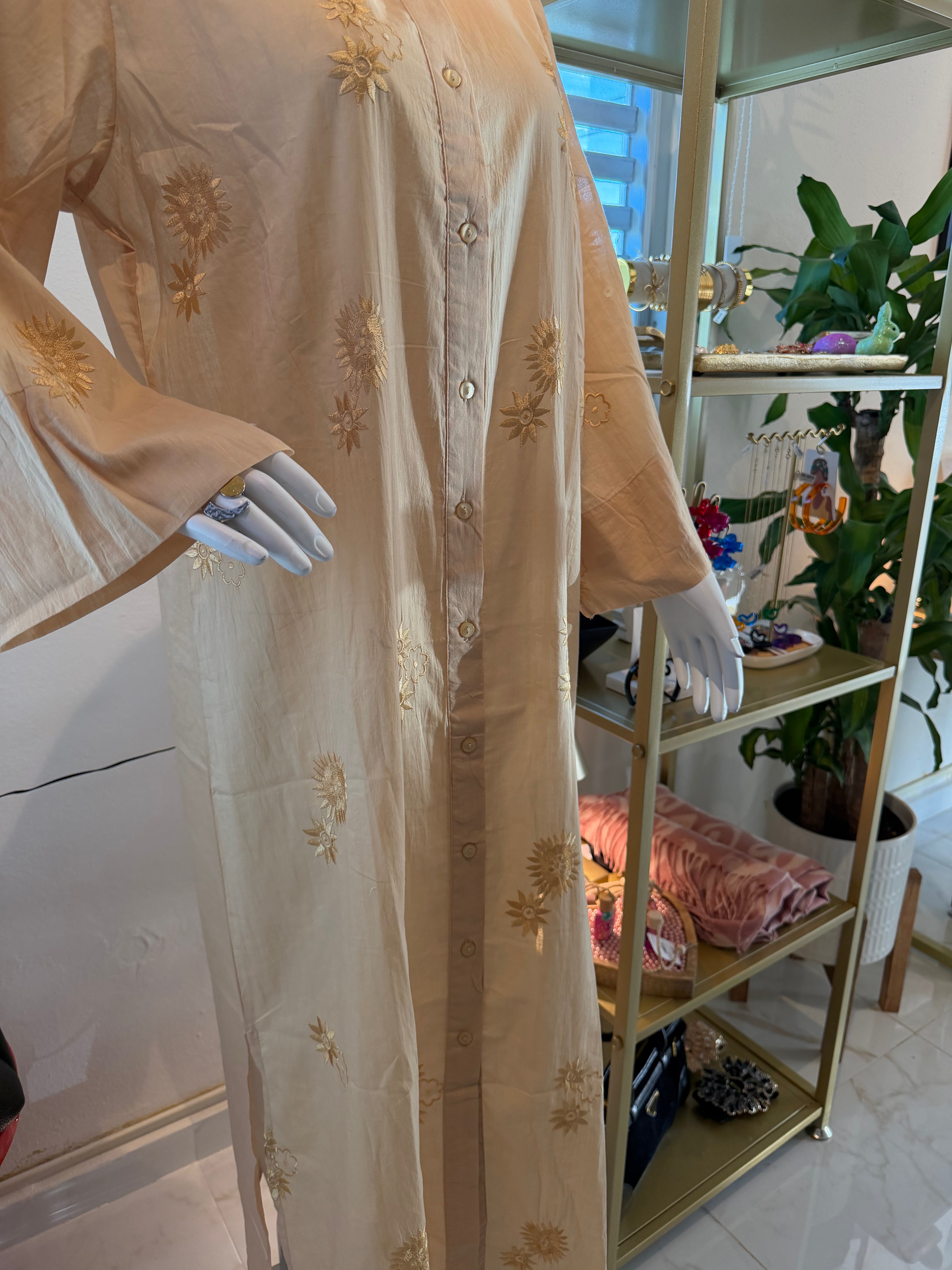 Floral Embroidered Trilce